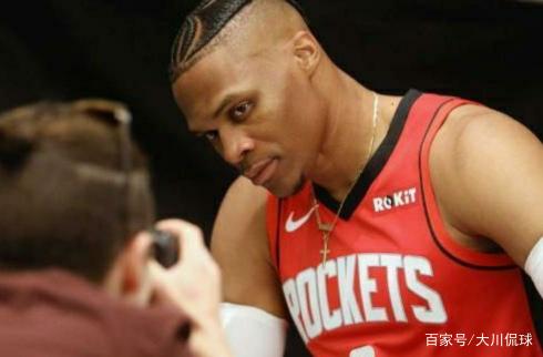 没能扛起球队！班凯罗三分7中0&5次失误，正负值首发最低（班凯罗手感冰凉：三分7投全失、5次失误，首发正负值最低）