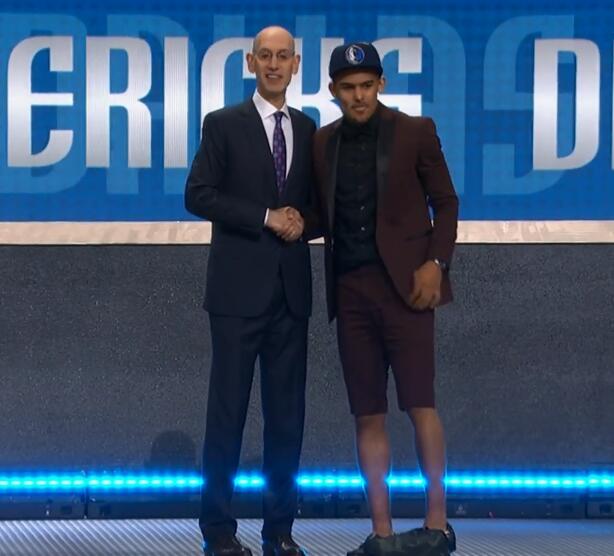 记者：迈阿密支付1700万美元买断德保罗，他占用指定球员名额（德保罗被迈阿密以1700万美元买断，将占据球队指定球员名额）