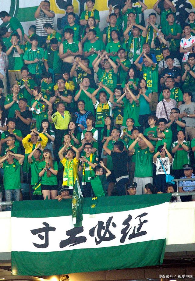 进球机器！2025年俱乐部+国家队凯恩65场比赛轰入60球（凯恩太猛：2025年代表俱乐部与国家队65战斩获60球）