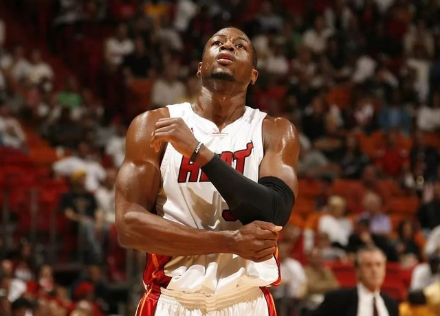 21世纪五大联赛外场球员出场时间榜：C罗、拉莫斯、梅西前3（21世纪五大联赛外场球员出场时长榜：C罗、拉莫斯、梅西位居前三）