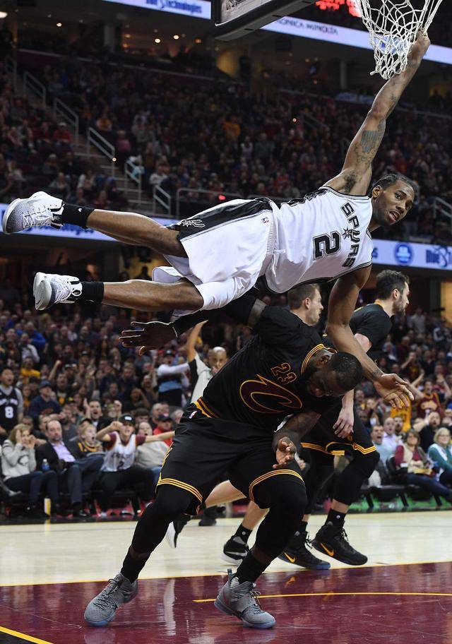 2025U20巴西杯1／8决次：公鸡拒逆转，点杀红黑晋级（2025U20巴西杯1／8次回合：公鸡守住优势，点球淘汰红黑晋级）