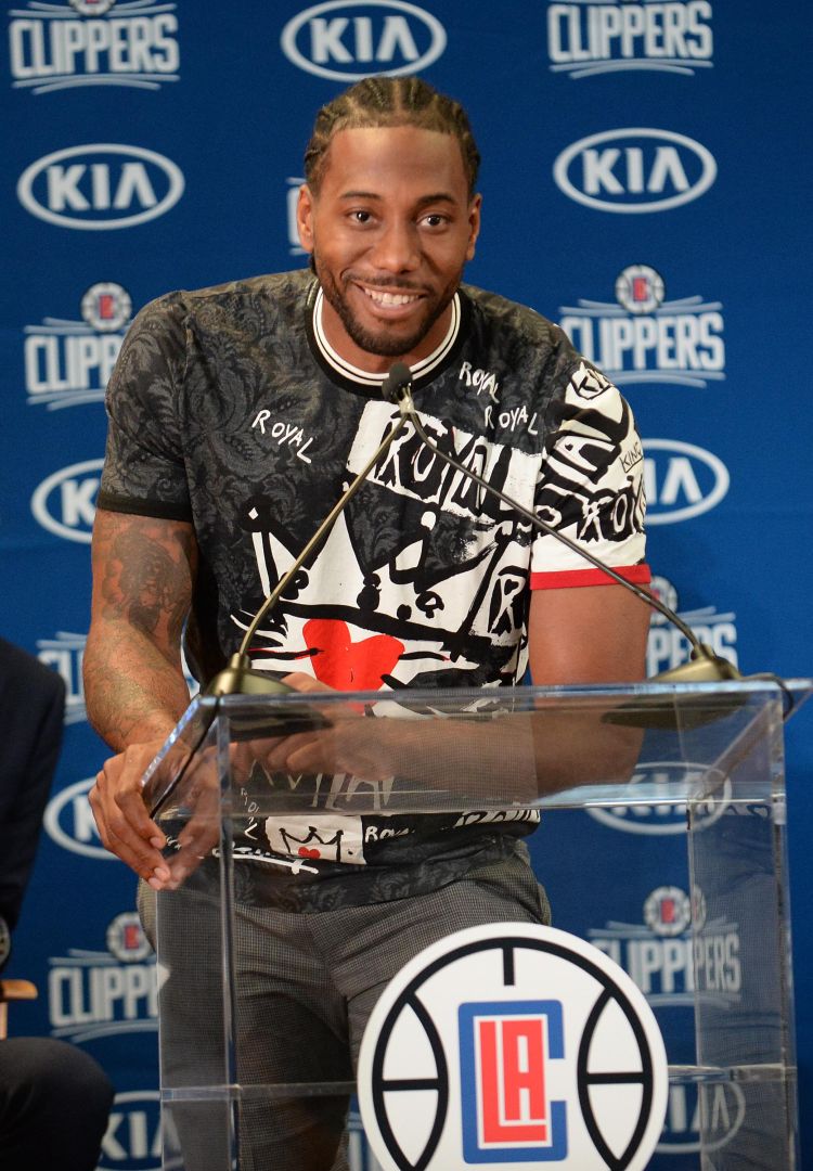 曼联新星冬窗或离队？梅努仅171分钟出场引关注（出场仅171分钟，曼联新秀冬窗离队传闻升温）