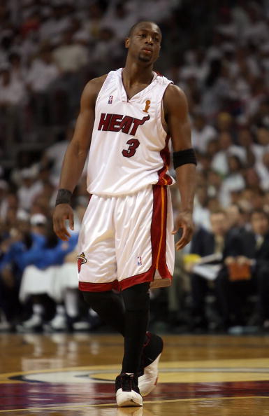 英联杯半决赛开球时间：首回合切尔西1月15日4：00战阿森纳（英联杯半决赛首回合：切尔西vs阿森纳，1月15日凌晨4点开球）