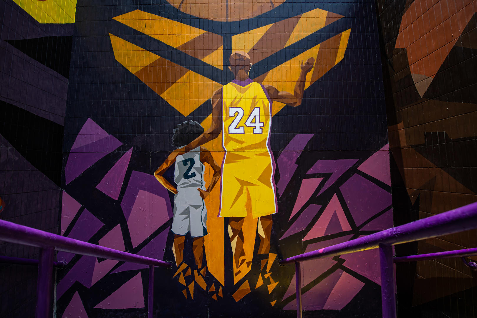 队记：经历上赛季季后赛考验，青岛男篮逐渐有了强队的模样（队记称：季后赛洗礼后，青岛男篮逐步展现强队风范）