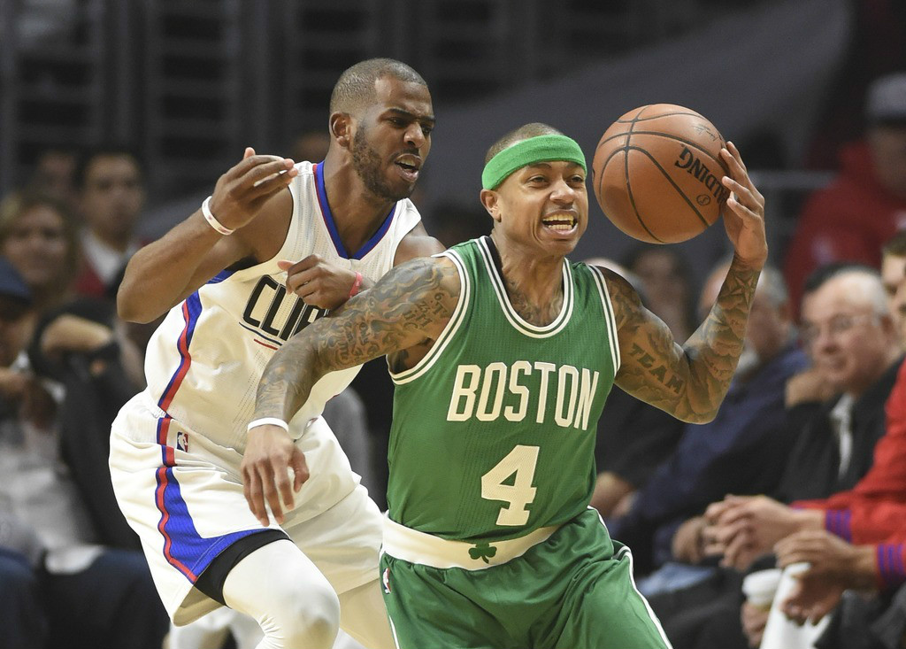 东契奇飞抵费城加入湖人！周一复出战76人 詹姆斯状态升级也有望回归（东契奇抵达费城加盟湖人！周一或复出战76人 詹姆斯状态提升同样有望回归）