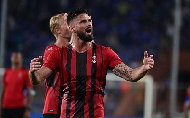 青训小将破门后被队友高高举起（青训新星破门后被队友举起庆祝）