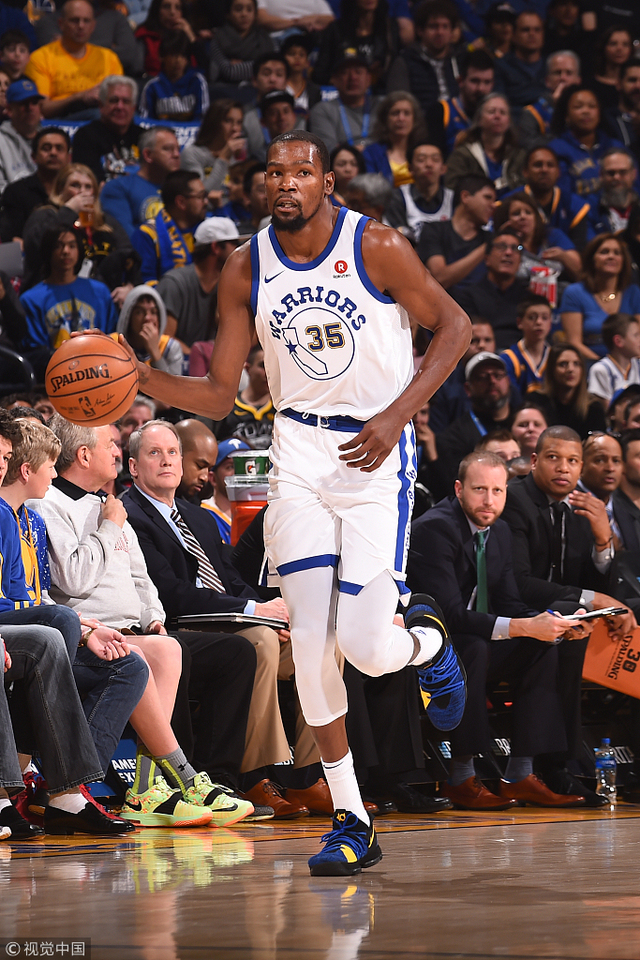 周四竞彩篮球强档：火箭大战湖人 詹杜再对决（周四竞彩篮球焦点：湖人对阵火箭，詹杜再度交锋）