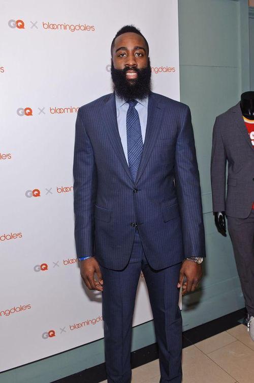 本泽马：皇马需要姆巴佩在关键时刻挺身而出，他得和队友谈谈（本泽马：皇马盼姆巴佩关键时刻挺身而出 并与队友加强沟通）