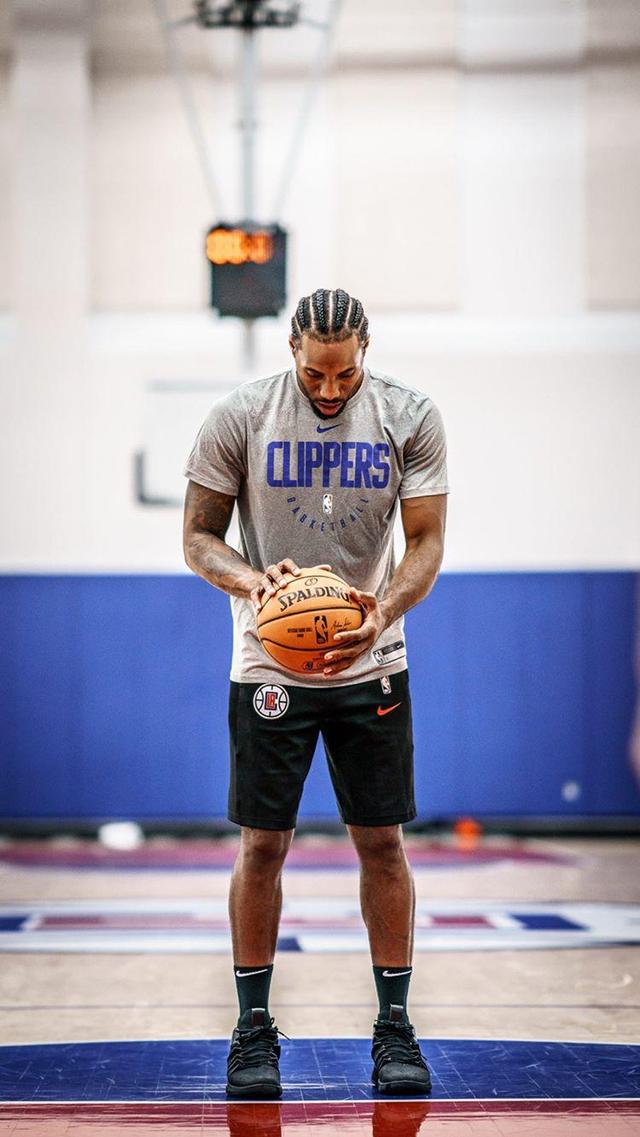 次节连续吃T！活塞半场犯规14-6&罚球19-6独行侠（次节连遭技犯！活塞半场对独行侠犯规14比6、罚球19比6）